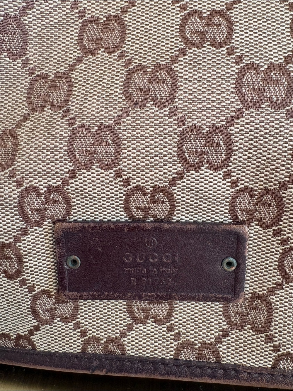 Gucci Brown GG Supreme Canvas Messenger Bag with Dark Brown Trim WORN - Picture 2 of 16